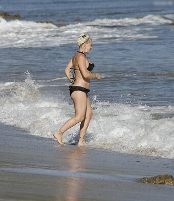 Pink Nude Leaks Photo 13