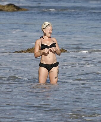 Pink Nude Leaks Photo 26