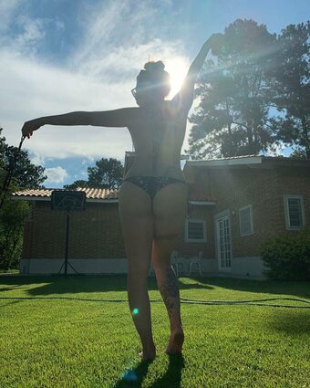 Pitty Nude Leaks Photo 22