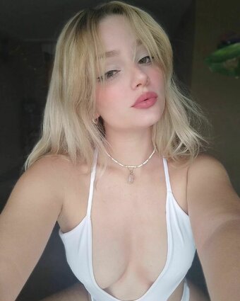 Pixiecatt / Kiki Sakura / _pixie__cat_ Nude Leaks OnlyFans Photo 2