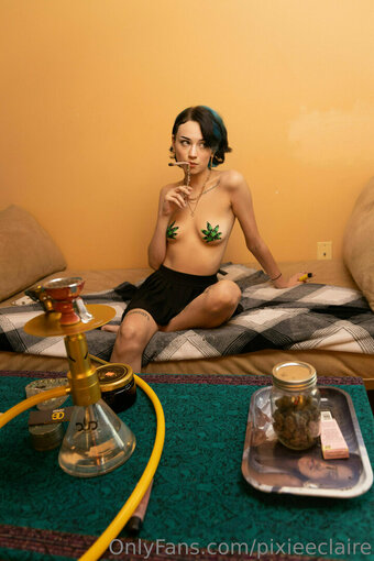 pixieeclaire Nude Leaks Photo 3