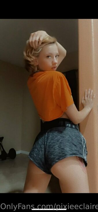 pixieeclaire Nude Leaks Photo 22