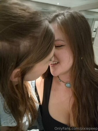 pixiepeep Nude Leaks Photo 14