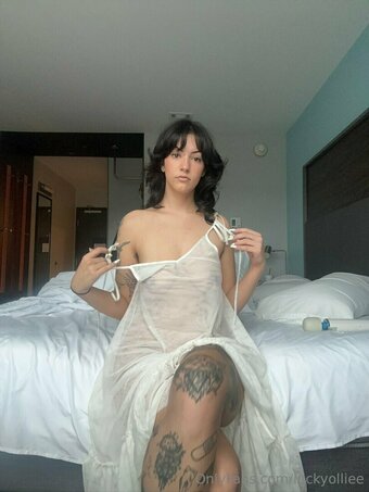 Pixiexsnow / Lapzersus / lassienot2 / luckyolliee Nude Leaks OnlyFans Photo 28