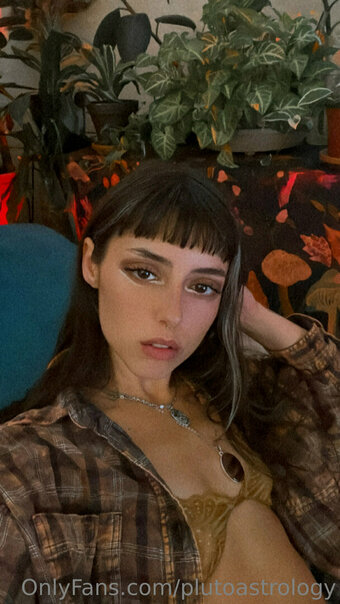 plutoastrology Nude Leaks Photo 17