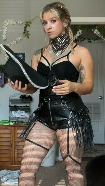 Pockets4bees / little_pockets210 Nude Leaks OnlyFans Photo 5