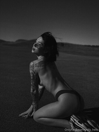 polly_hells Nude Leaks Photo 2
