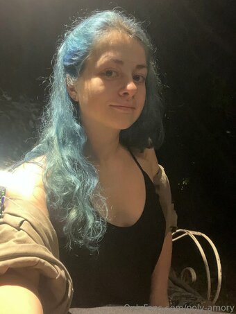 poly-amory Nude Leaks Photo 4