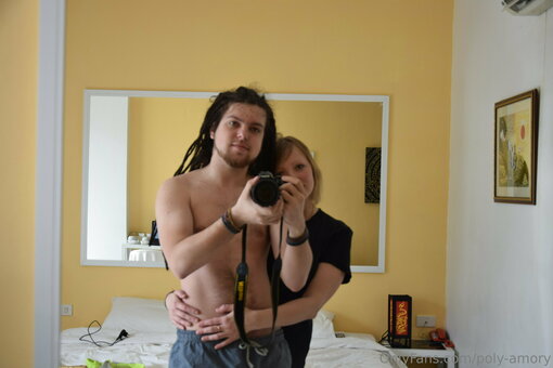 poly-amory Nude Leaks Photo 27