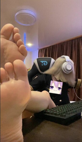 PoohIryna / Gentlepillows