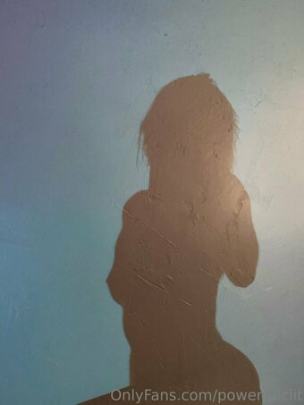 powerfulclit Nude Leaks Photo 12