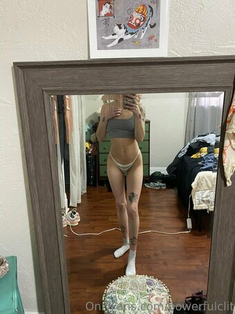 powerfulclit Nude Leaks Photo 19