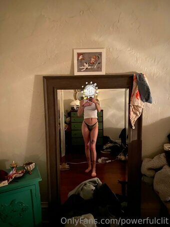 powerfulclit Nude Leaks Photo 23