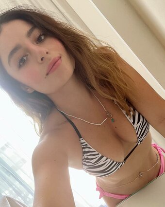 priscillaal / _182pr.izilla / _282pr.izilla / priscillaalcobe Nude Leaks OnlyFans Photo 3