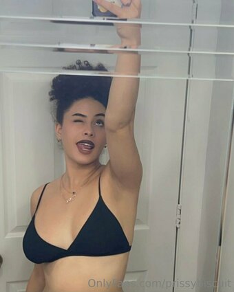 prissybiscuit Nude Leaks Photo 21