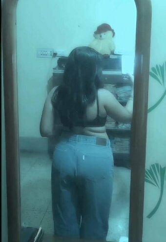 Pritha Dey / unfiltered.pritha / unfiltered.pritha IG Exclusive Nude Leaks Photo 23