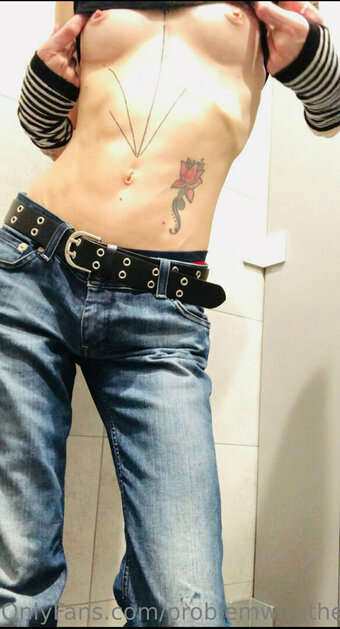 Problemwiththesun / PEOPLEFROMTHELITTLETOWN / problem_with_the_sun / sun_problem Nude Leaks OnlyFans Photo 8
