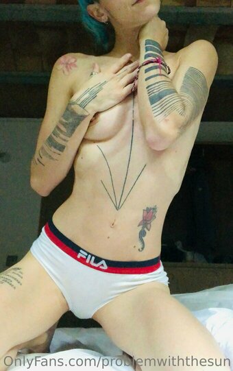 Problemwiththesun / PEOPLEFROMTHELITTLETOWN / problem_with_the_sun / sun_problem Nude Leaks OnlyFans Photo 13