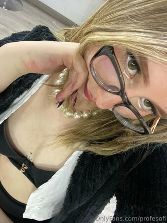 profesofi Nude Leaks Photo 10