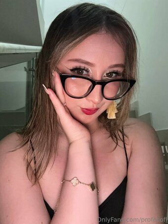 profesofi Nude Leaks Photo 16