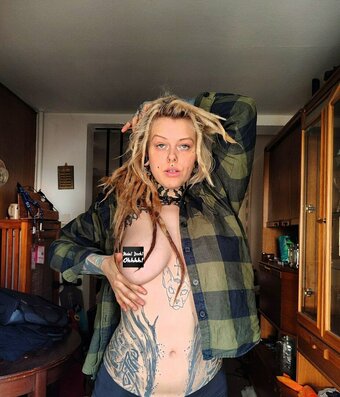 psychedelic_mess / Psychedelic_mess__ Nude Leaks OnlyFans Photo 6