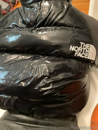 puffyjacketcouple Nude Leaks Photo 22