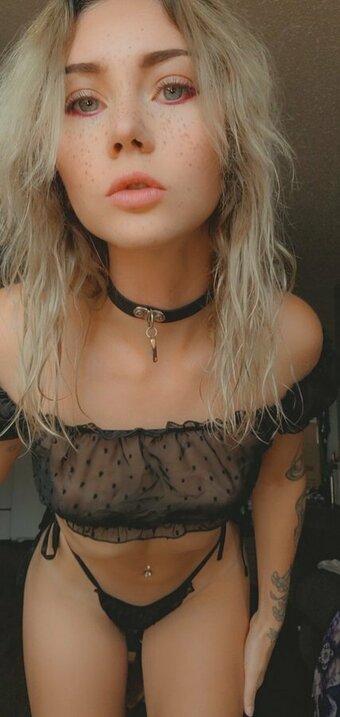pullmyheir / friedheir Nude Leaks OnlyFans Photo 6