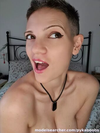Pykaboobs Nude Leaks Photo 5