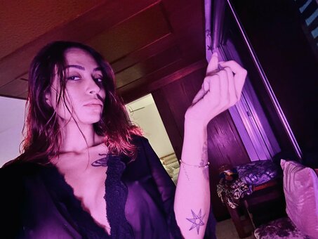 Queen Red / QueenRed66 / queen.red5 Nude Leaks OnlyFans Photo 10
