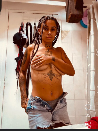 Queen69 / CuddleQueen69 / https: Nude Leaks Photo 2