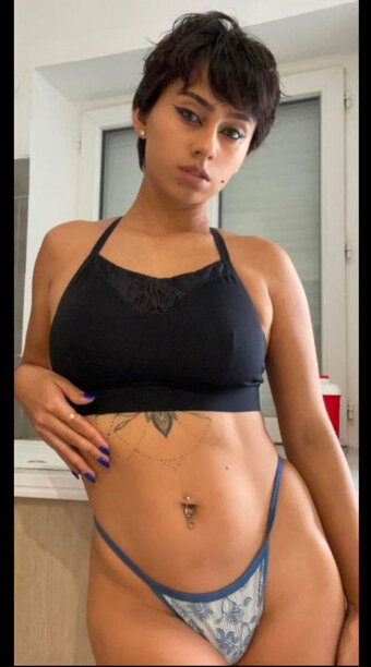 Queen69 / CuddleQueen69 / https: Nude Leaks Photo 9