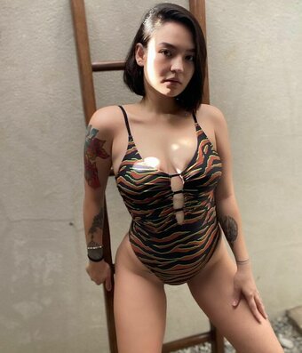 Queenbabe / queenreyyy / queenrih Nude Leaks OnlyFans Photo 6