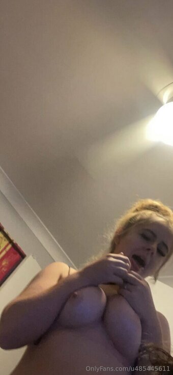 queenbrxee / u485445611 Nude Leaks OnlyFans Photo 5