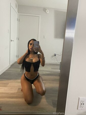 queendeeee Nude Leaks Photo 28