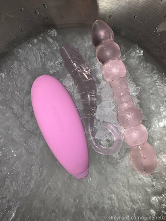 queene02 Nude Leaks Photo 1