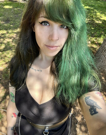 QueenKryptid / Jaclyn Nude Leaks Photo 9