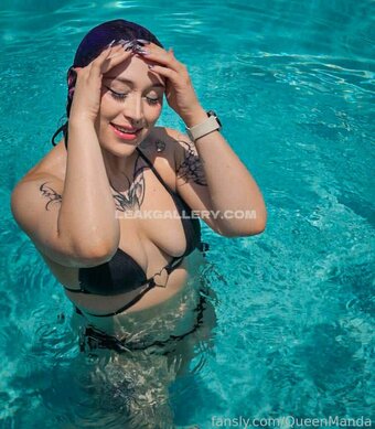 Queenmanda Nude Leaks Photo 1