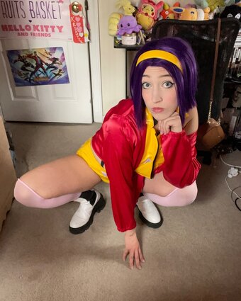 qweeneevee Nude Leaks Photo 5