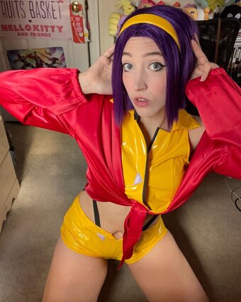 qweeneevee Nude Leaks Photo 8