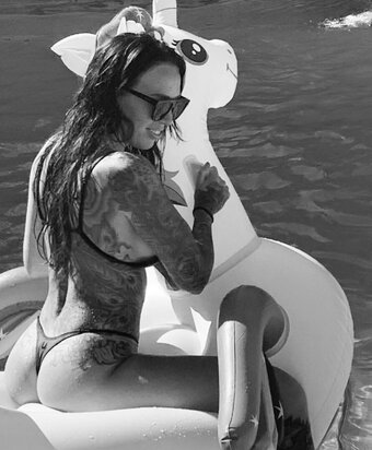 _r2doubled2 / thedarksideofmadi Nude Leaks Photo 7