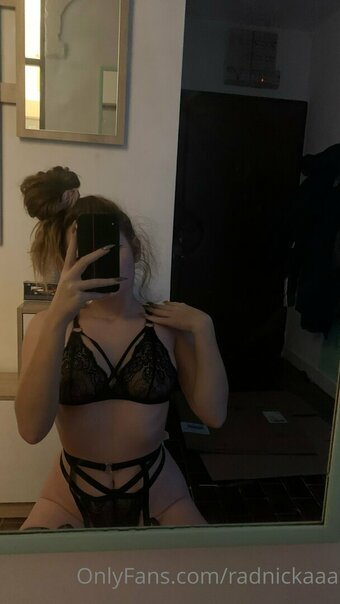 radnickaaa Nude Leaks Photo 9