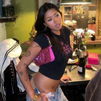 Radvxz / Beabadoobee Nude Leaks Photo 24