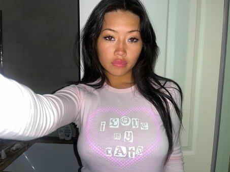 Radvxz / Beabadoobee Nude Leaks Photo 32