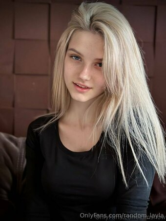 random_layla Nude Leaks Photo 4