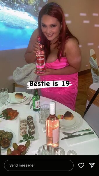 Raphaela S / raphaelaschranz / raphamilagres Nude Leaks OnlyFans Photo 18