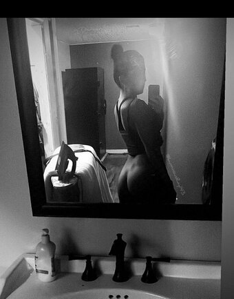 RawRae / https: Nude Leaks OnlyFans Photo 2