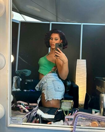 Raye Nude Leaks Photo 25