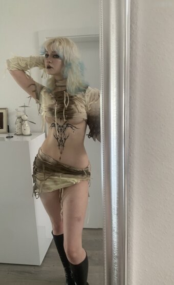 raylein_ / rereschneider / victoria.rae Nude Leaks OnlyFans Photo 2