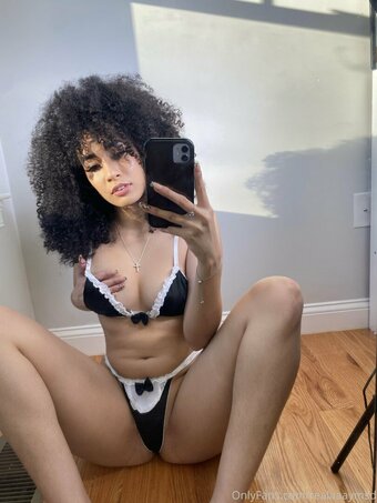 realaaaymsd Nude Leaks OnlyFans Photo 18