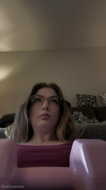reallyyrenee Nude Leaks Photo 17